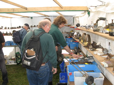 Our courageous punters sifting through the bits for that elusive nugget of &quot;unobtanium&quot;.