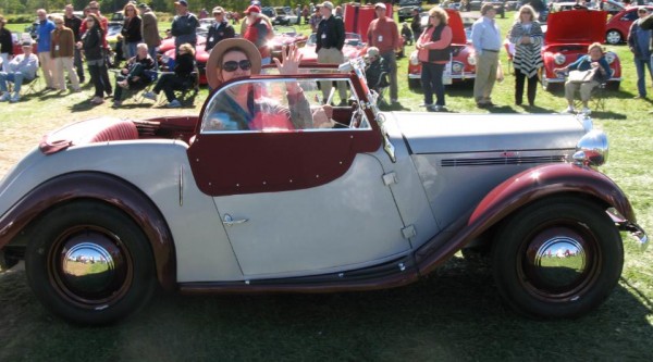 Laurie's award winning Roadster